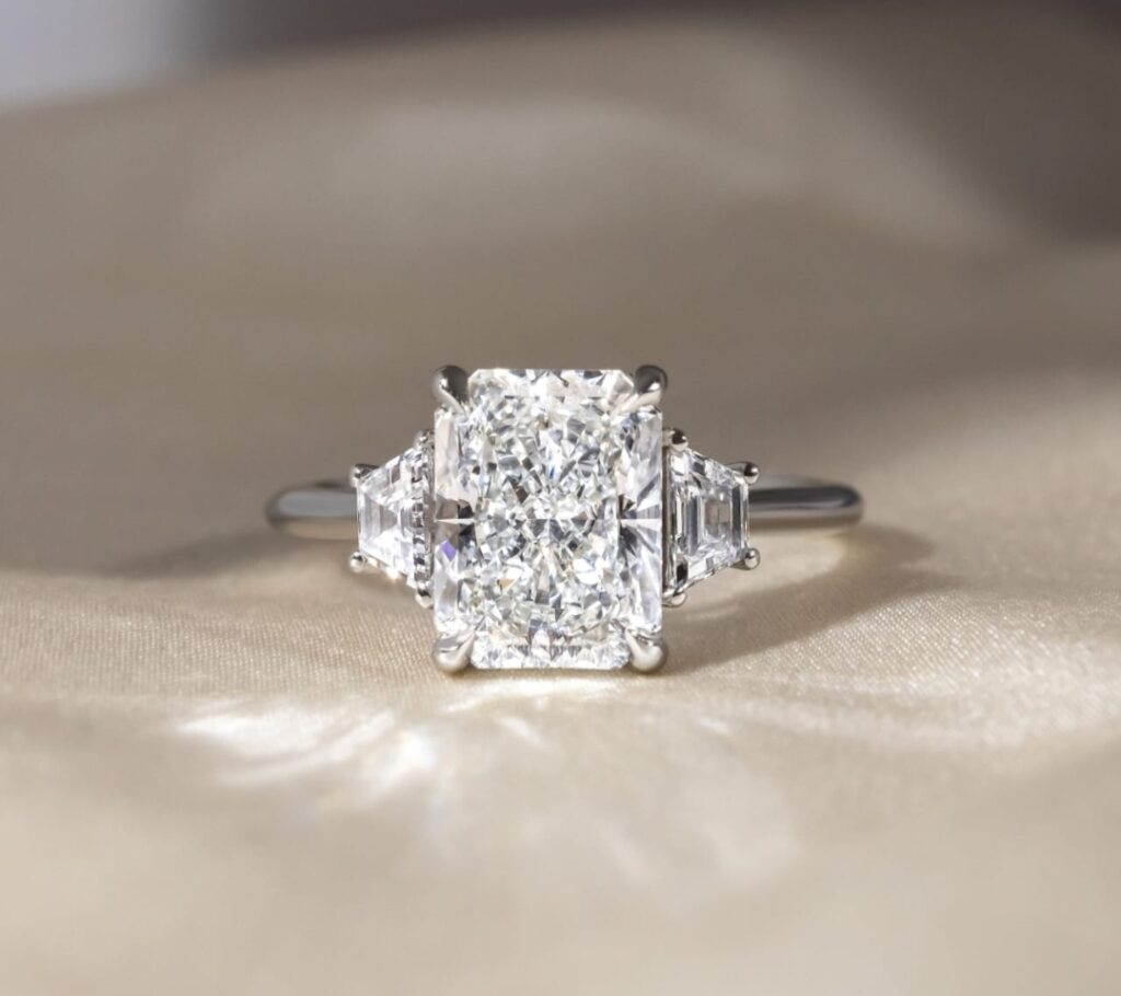 Invest in Love: Lab Grown Diamonds Engagement Rings